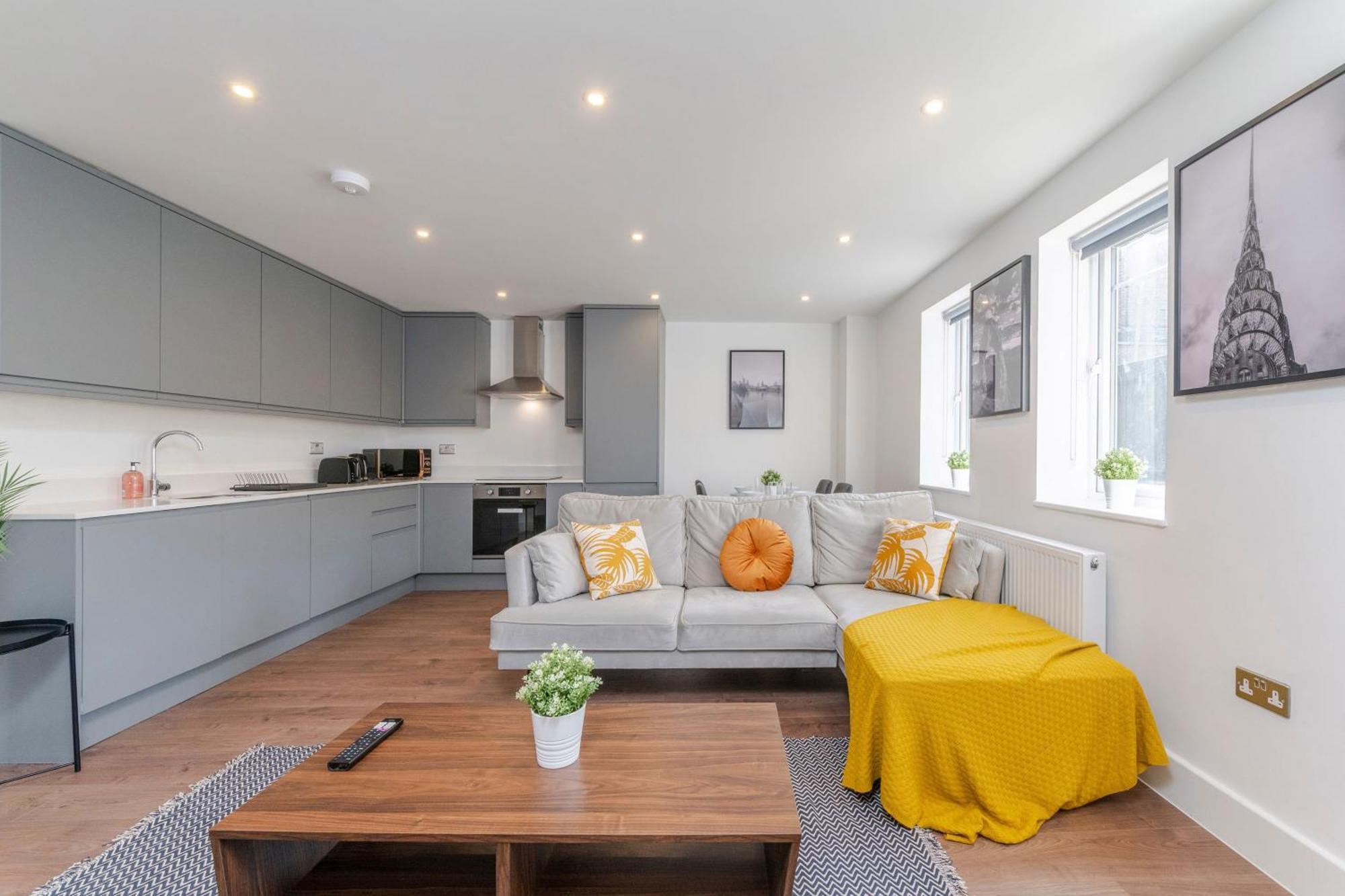 Modern London Home - 2 Bedrooms 2 Bath - Battersea, Vauxhall & Nine Elms Station エクステリア 写真