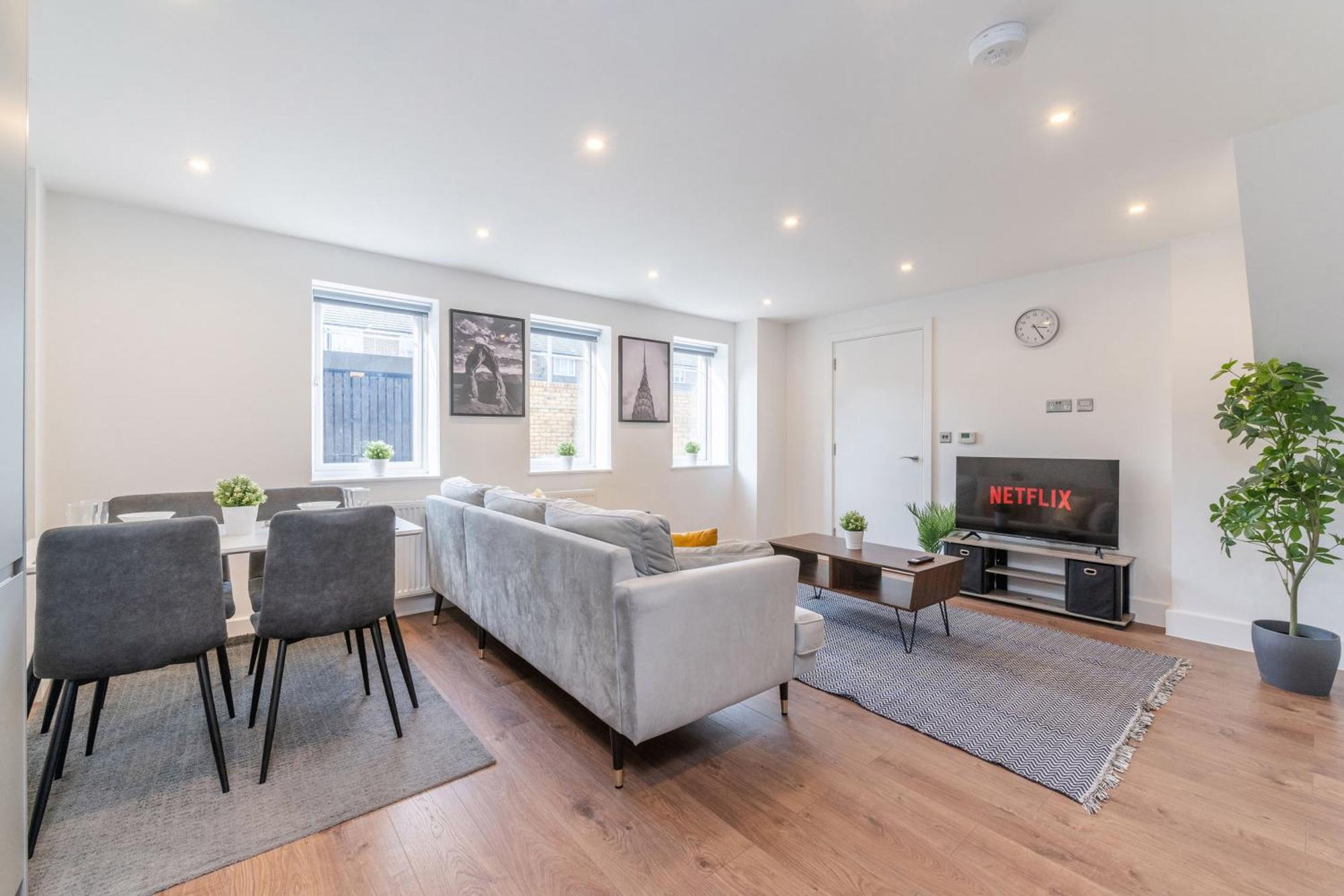 Modern London Home - 2 Bedrooms 2 Bath - Battersea, Vauxhall & Nine Elms Station エクステリア 写真